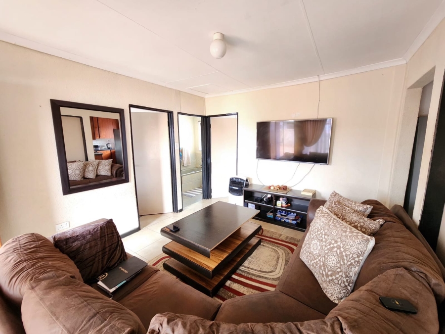 2 Bedroom Property for Sale in Tlhabane West North West